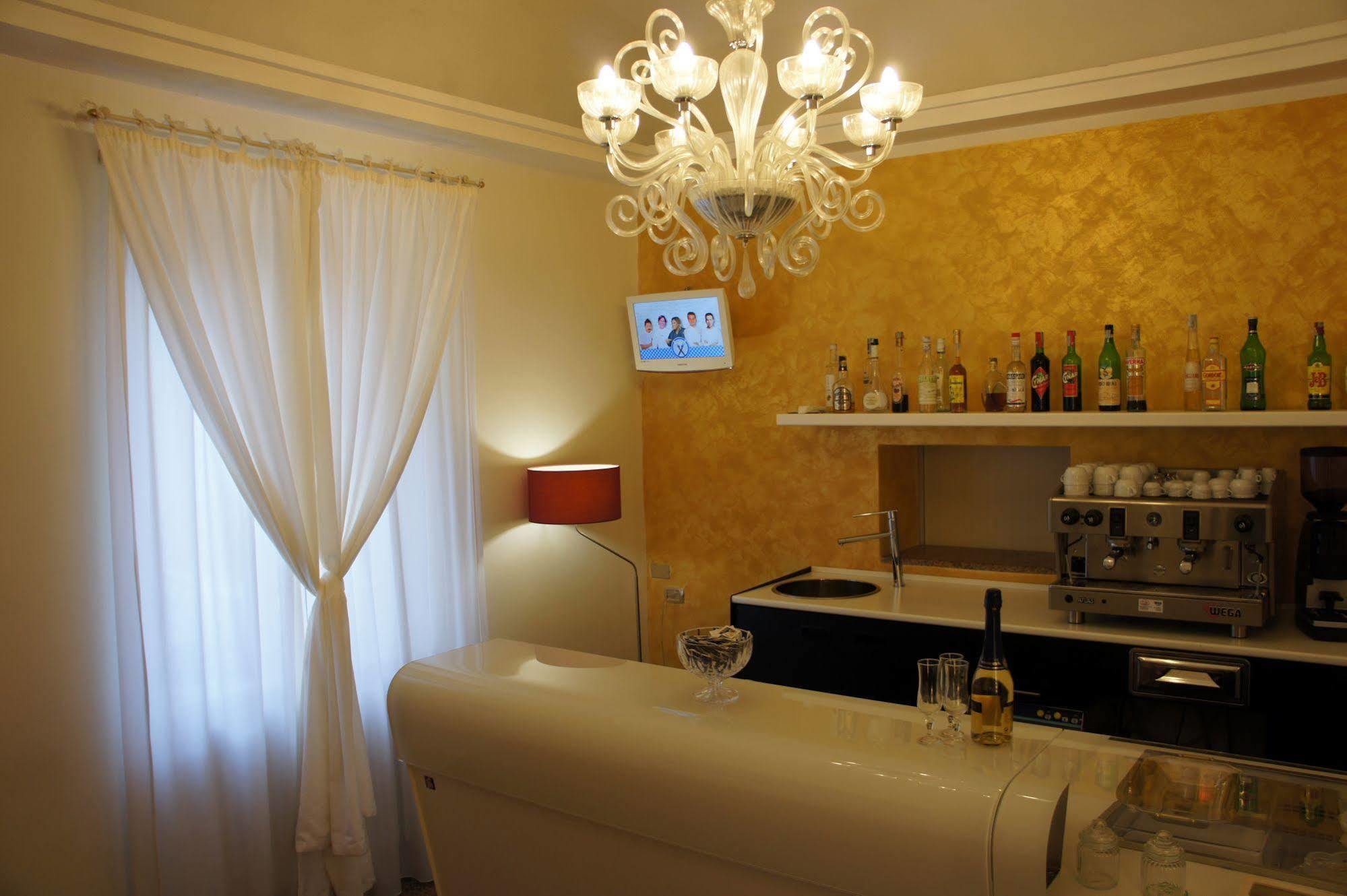 Hotel Solaris Giulianova Exterior photo